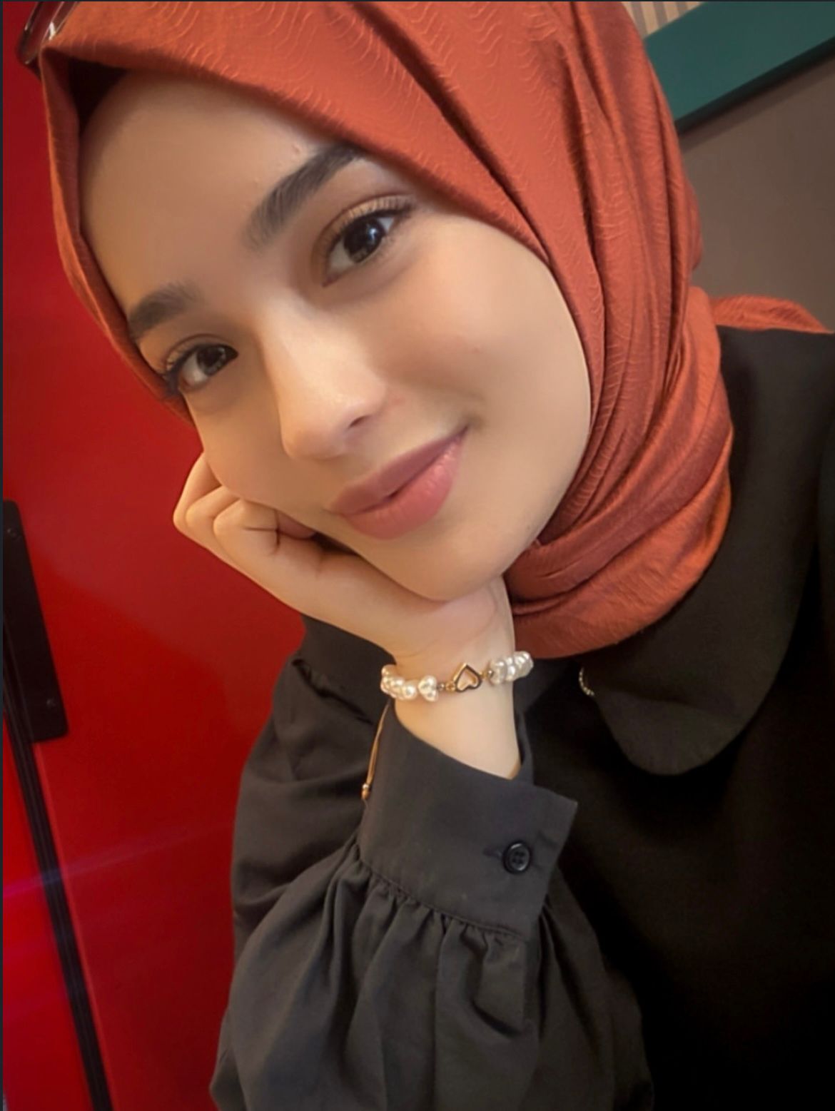 Veysel Güler Yüzlü Bayan Escort Buse