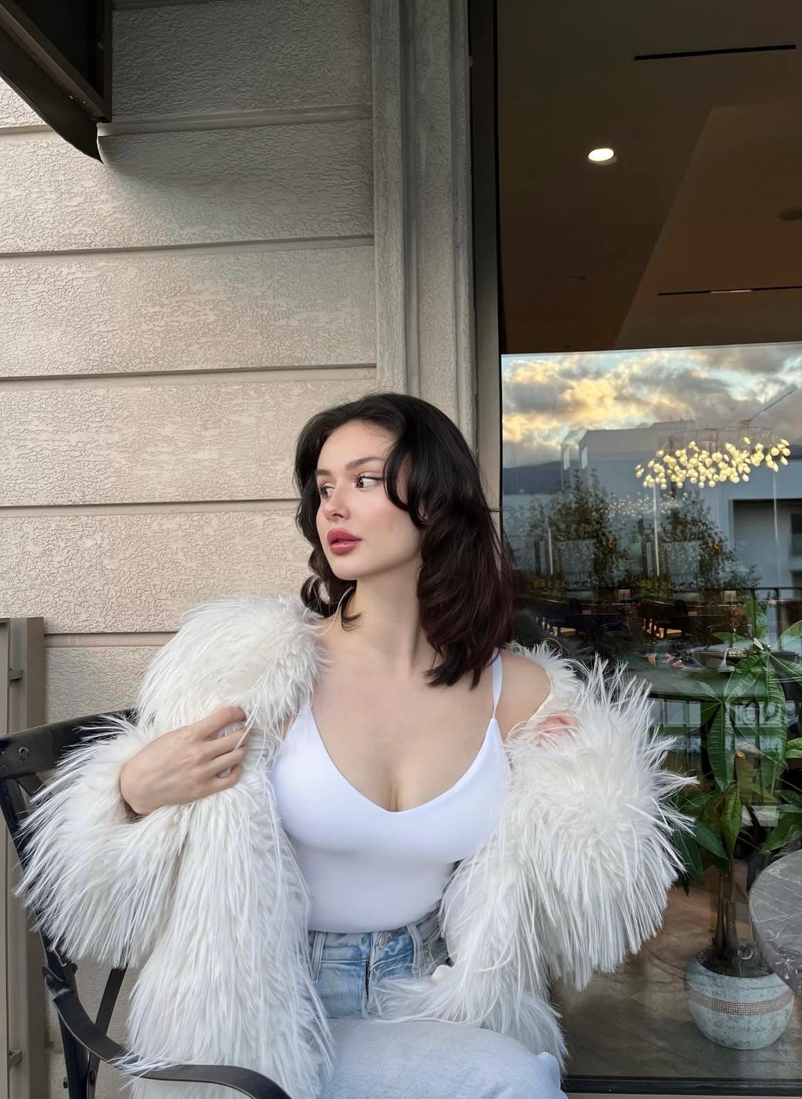Tangaloğlu Eğlenceli Kadın Escort Bayan Odalya